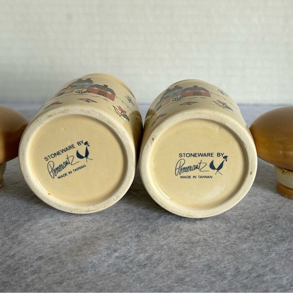 Vintage Pomerantz Stoneware Spice Jars - Picture 4 of 5